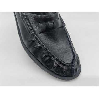 MOCASIN CORINA ARRUGADO NEGRO