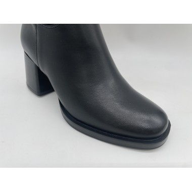 BOTA D´ANGELA TACON NEGRO