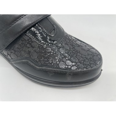 ZAPATO AMARPIES VELCRO NEGRO