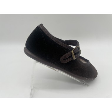 MERCEDES CHUCHES TERCIOPELO MARRON