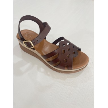 SANDALIA KAOLA VAQUETA MARRON