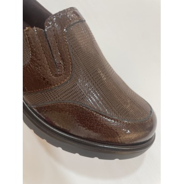 MOCASIN PITILLOS ELASTICO MARRON