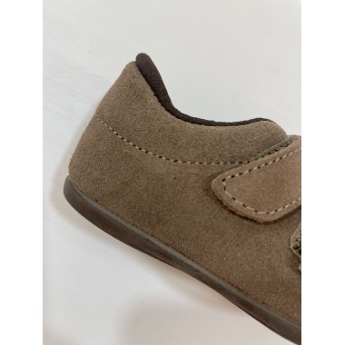 ZAPATO CHUCHES SERRAJE TAUPE